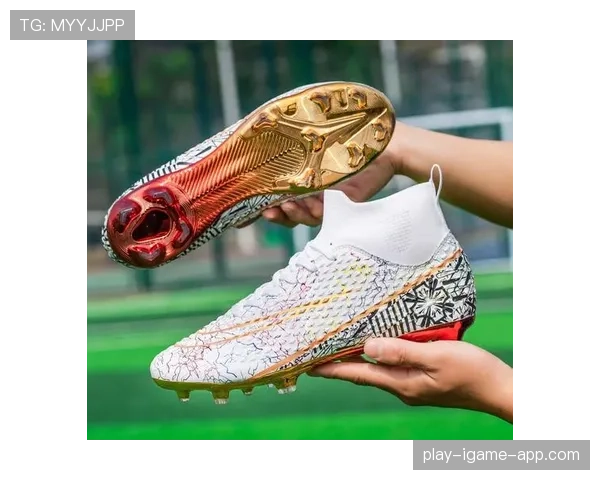 足球比赛对球鞋有哪些明确规则要求？